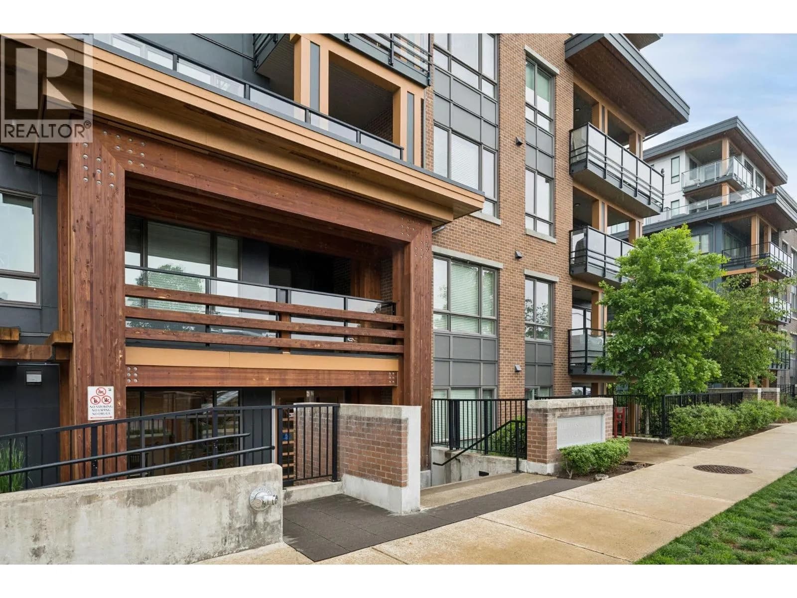 #612 721 ANSKAR COURT, Coquitlam, BC photo 3