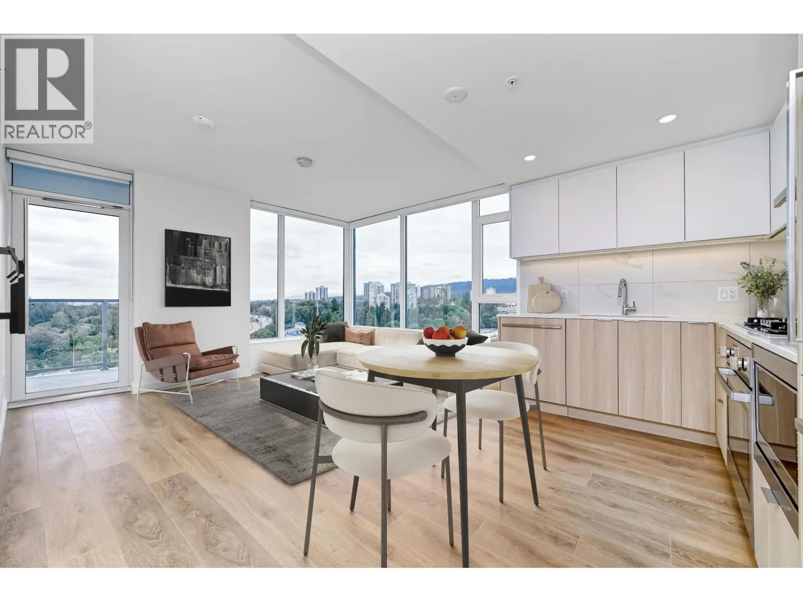 #1009 318 ALDERSON AVENUE, Coquitlam, BC photo 2