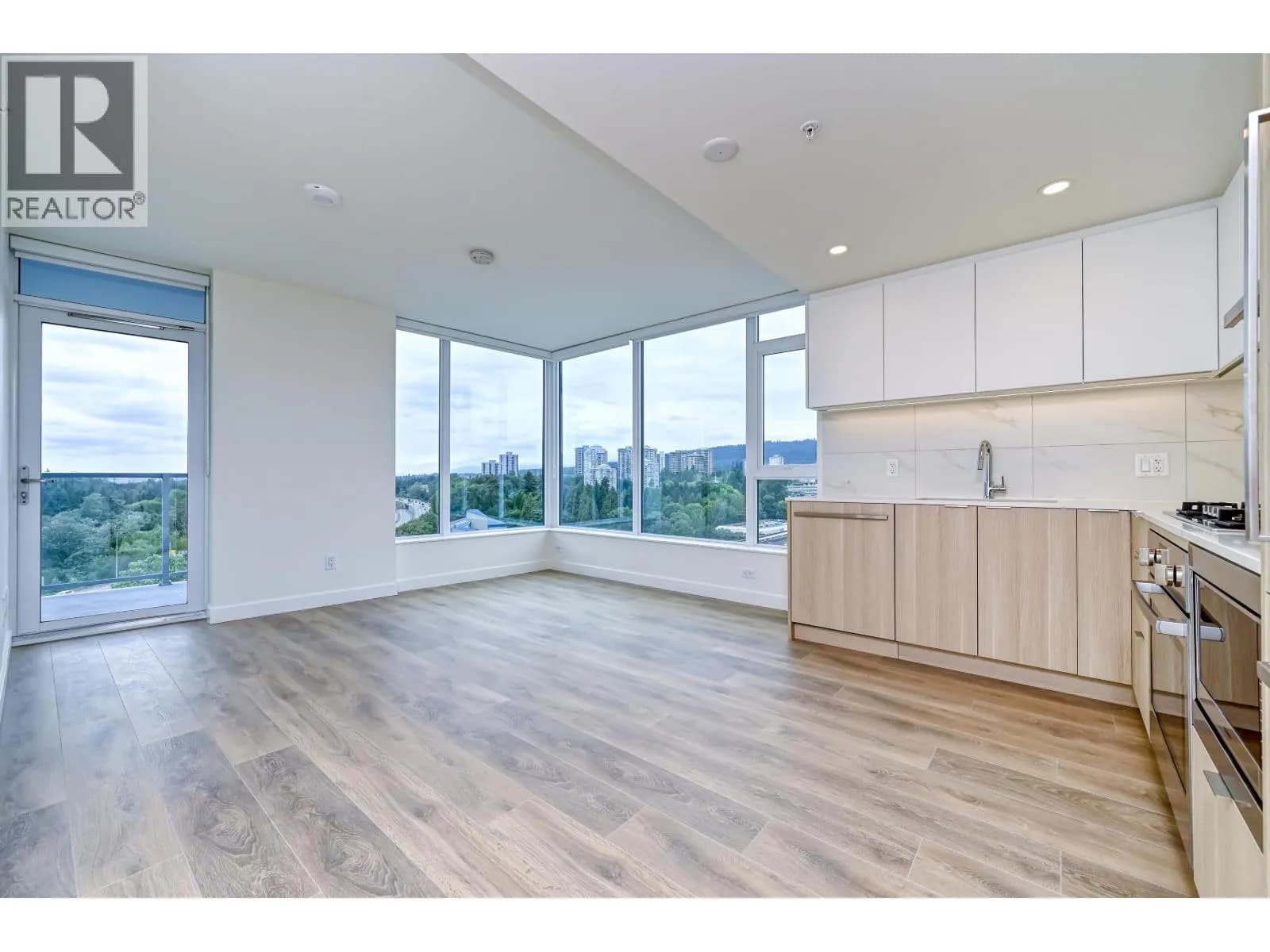 #1009 318 ALDERSON AVENUE, Coquitlam, BC photo 3