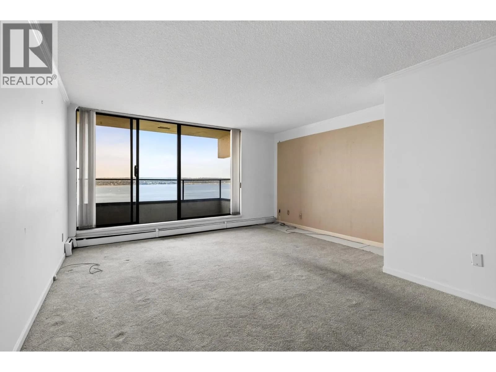 #1402 1995 BEACH AVENUE, Vancouver, BC photo 2
