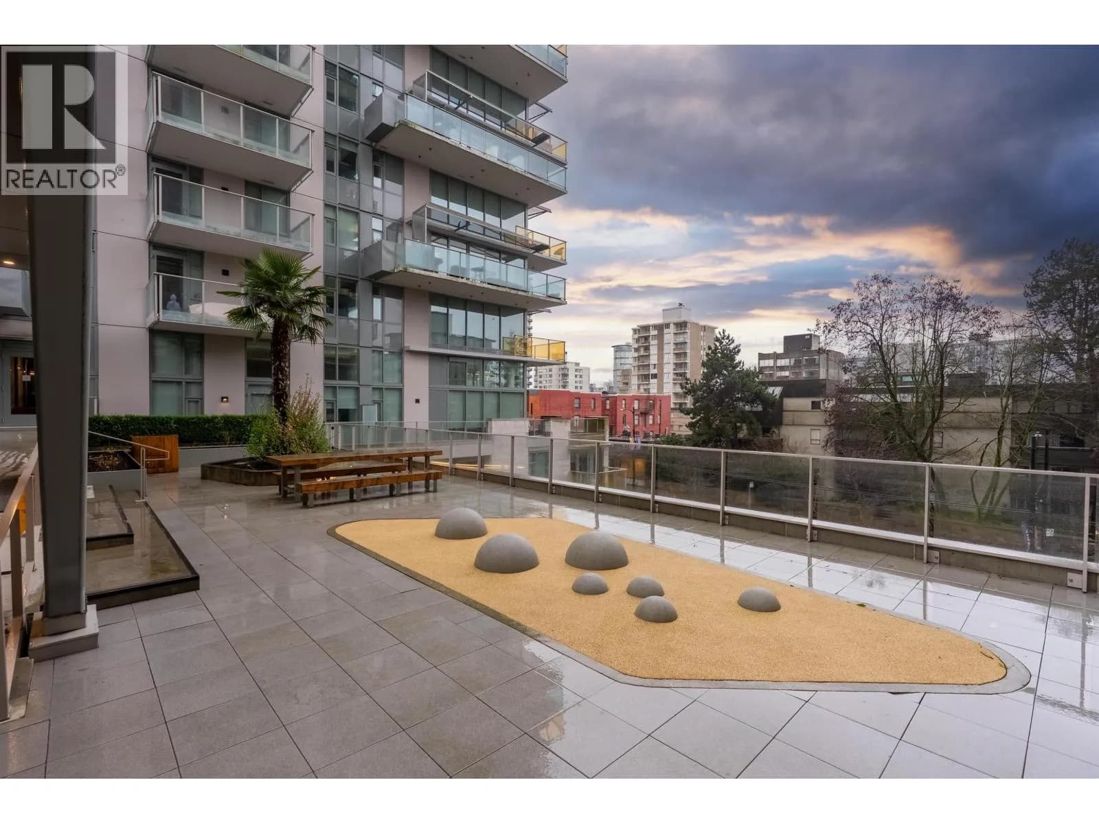 #203 1365 DAVIE STREET, Vancouver, BC photo 4