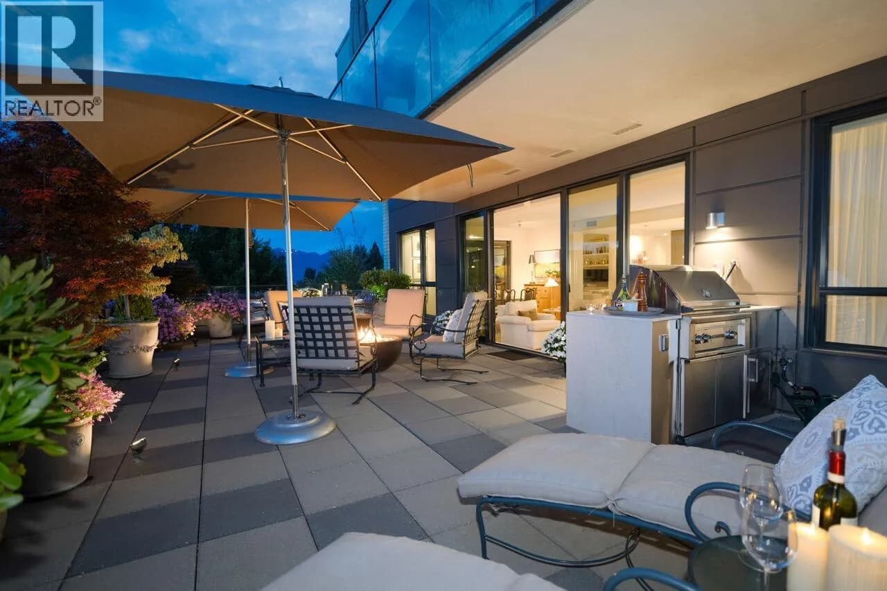 4427 CAMBIE STREET, Vancouver