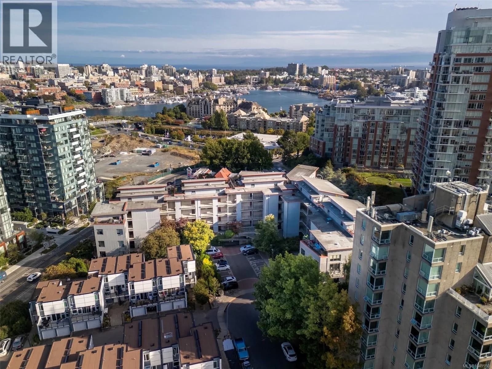 #212 455 Sitkum Rd, Victoria, BC photo 2