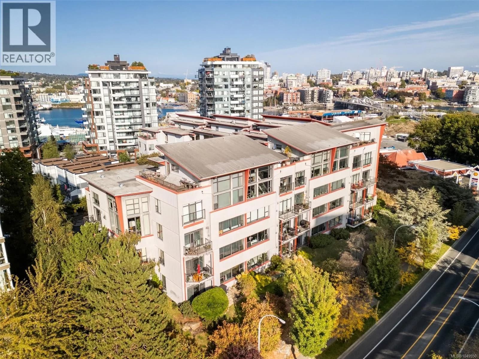 #212 455 Sitkum Rd, Victoria, BC photo 4