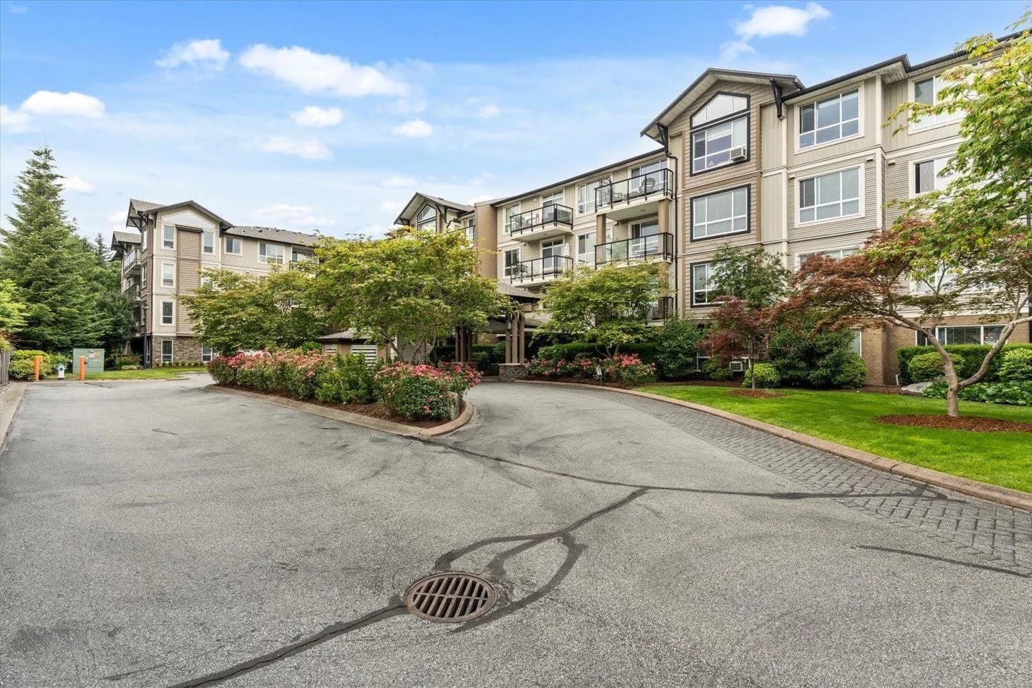 #208 32729 GARIBALDI DRIVE, Abbotsford, BC photo 2