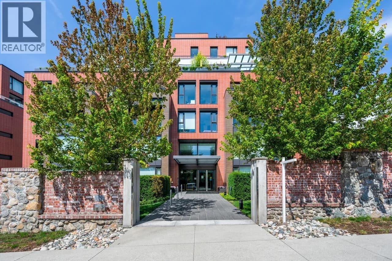 1561 W 57TH AVENUE, Vancouver