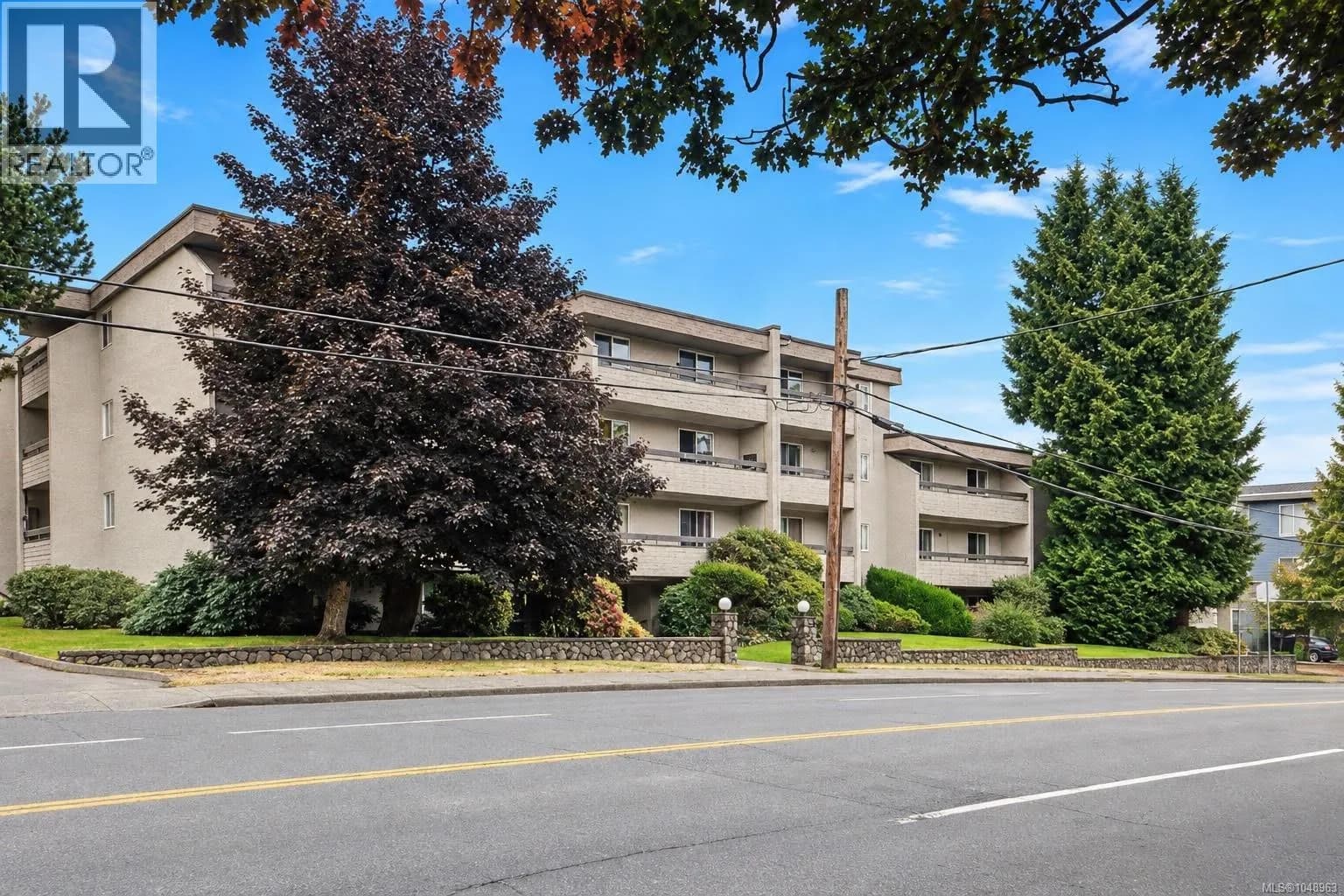 3235 Quadra St, Saanich