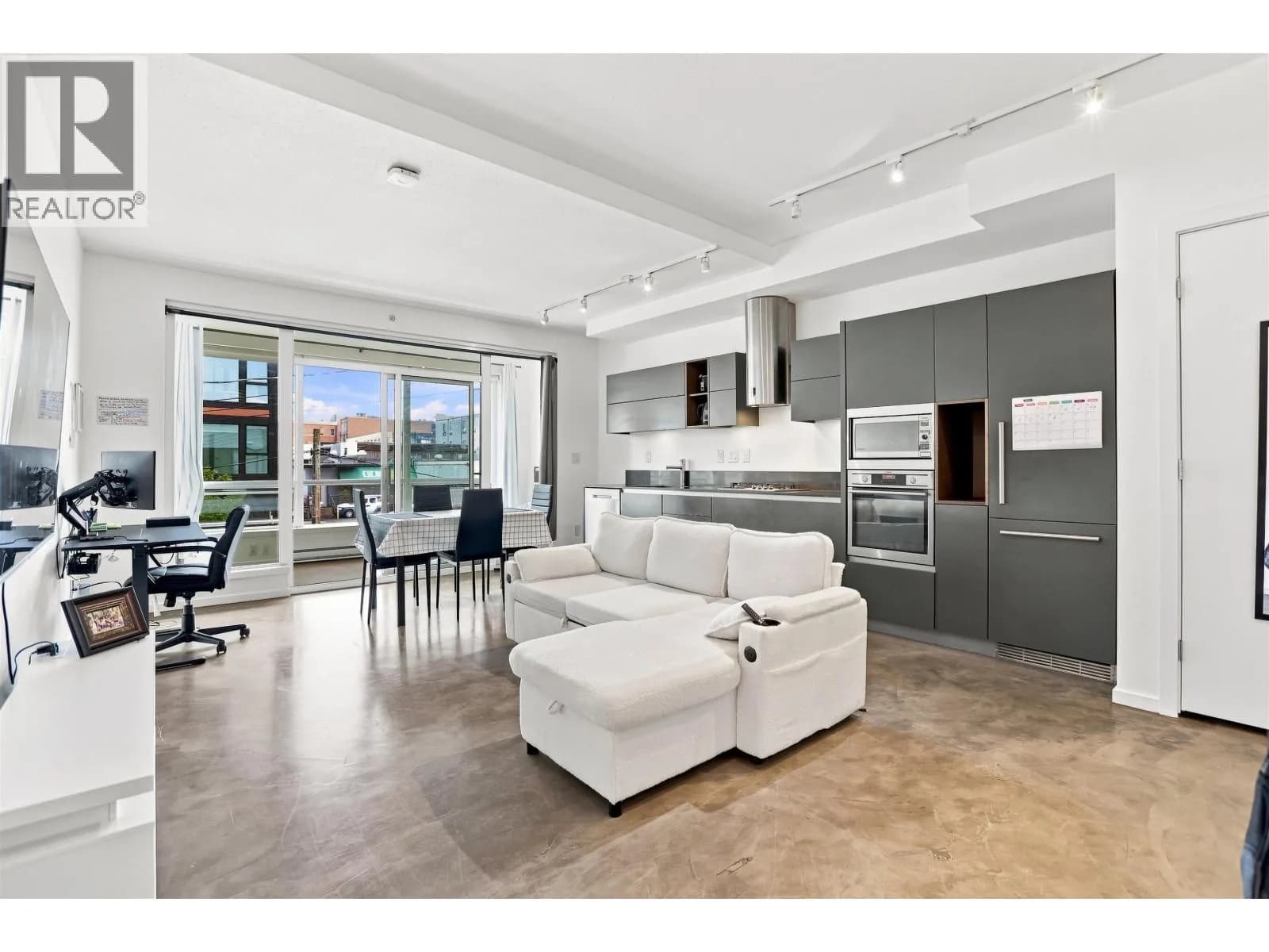#209 133 E 8TH AVENUE, Vancouver, BC photo 1