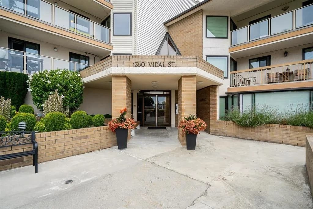 #406 1350 VIDAL STREET, White Rock, BC photo 3