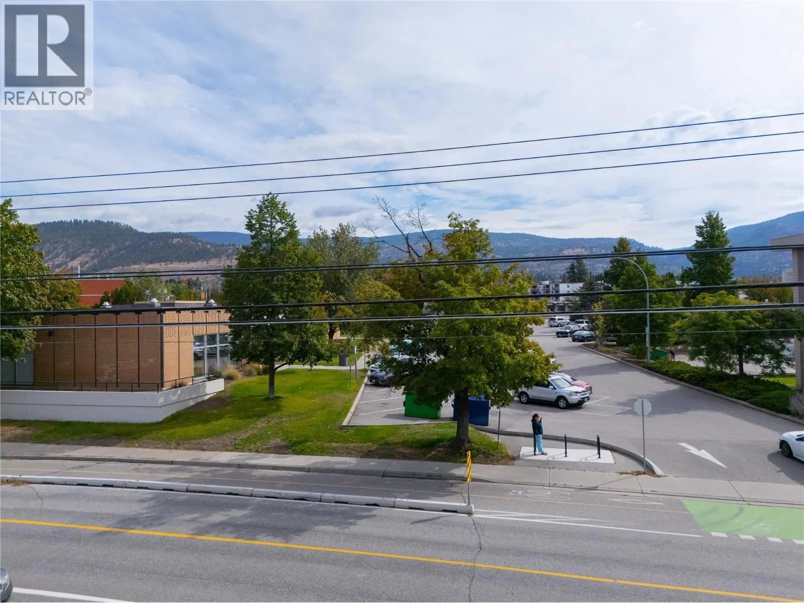 #301 803 Fairview Road, Penticton, BC photo 4
