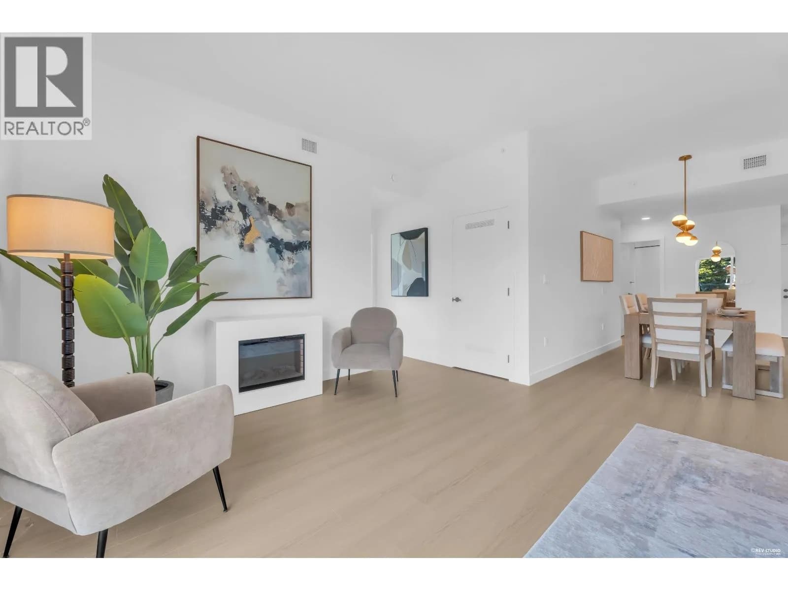 #510 422 E 3RD STREET, North Vancouver, BC photo 4