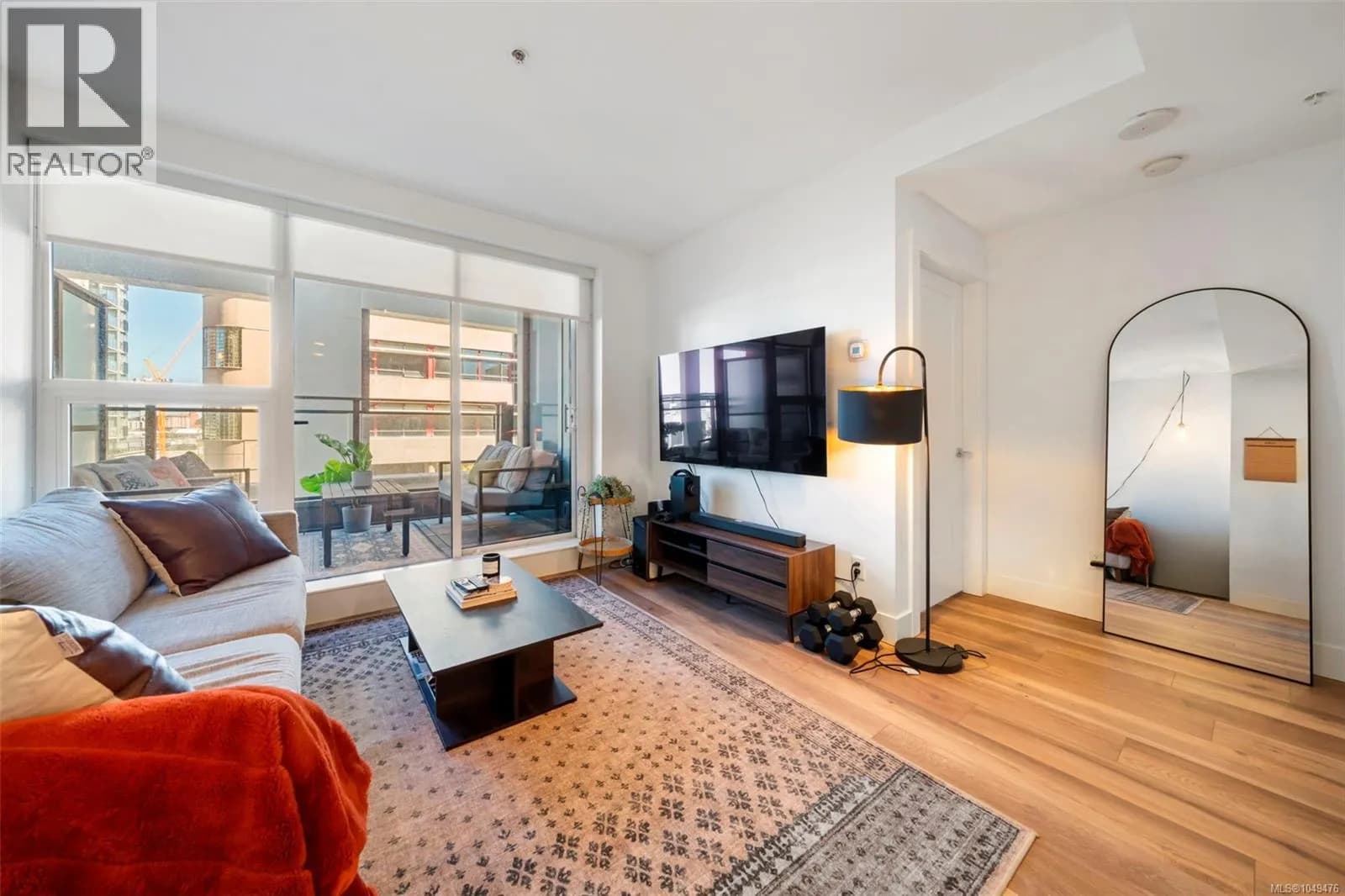 #405 777 Herald St, Victoria, BC photo 4