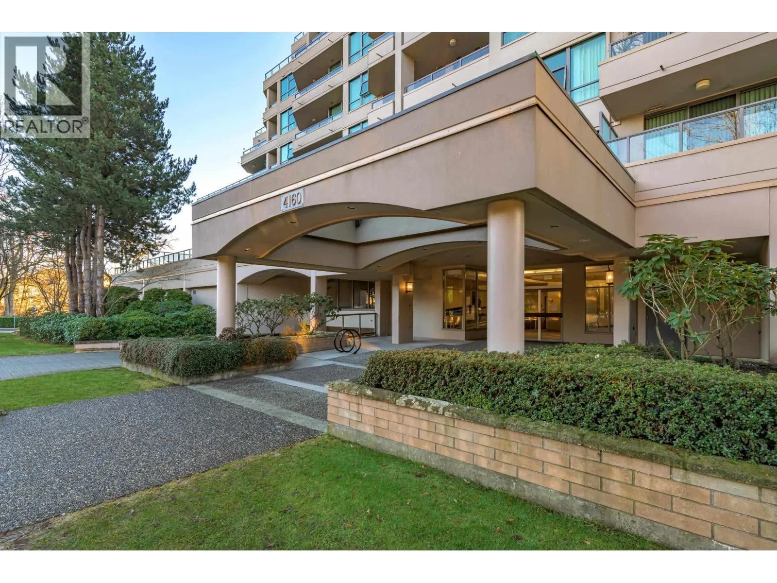 #404 4160 ALBERT STREET, Burnaby, BC photo 3