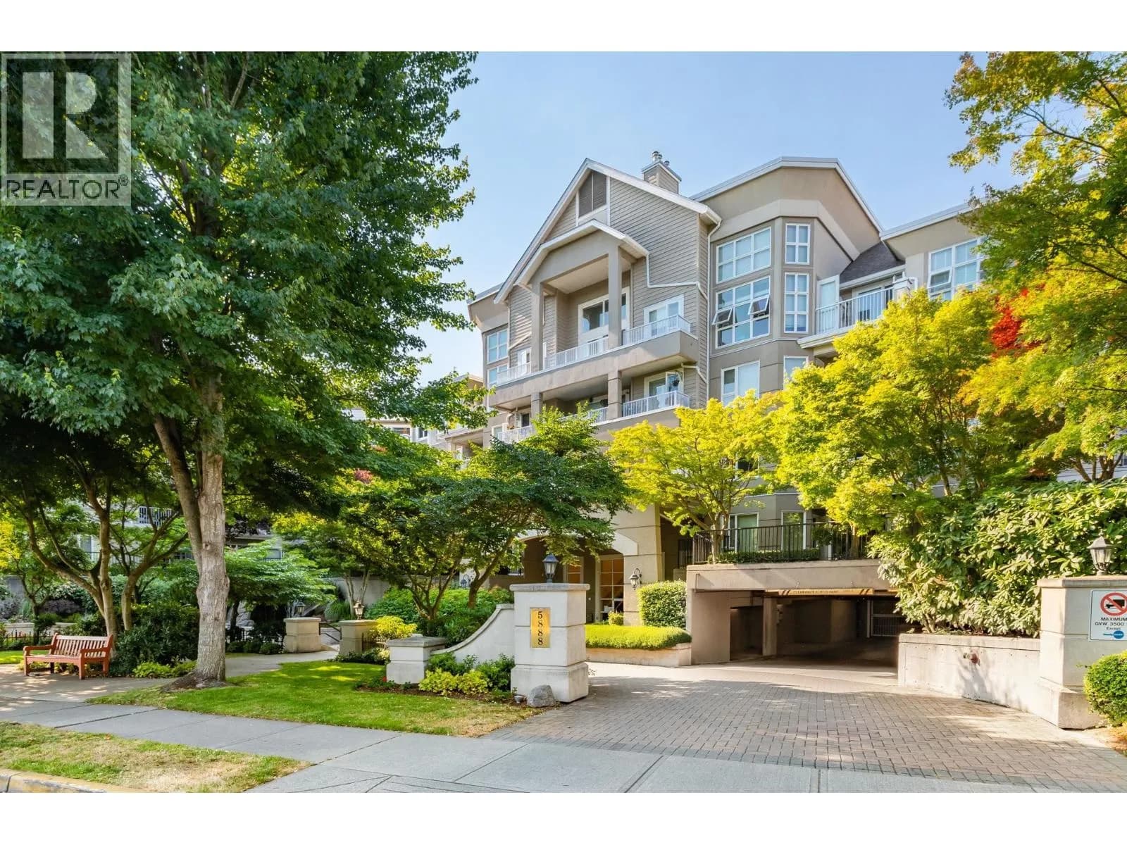 5888 DOVER CRESCENT, Richmond