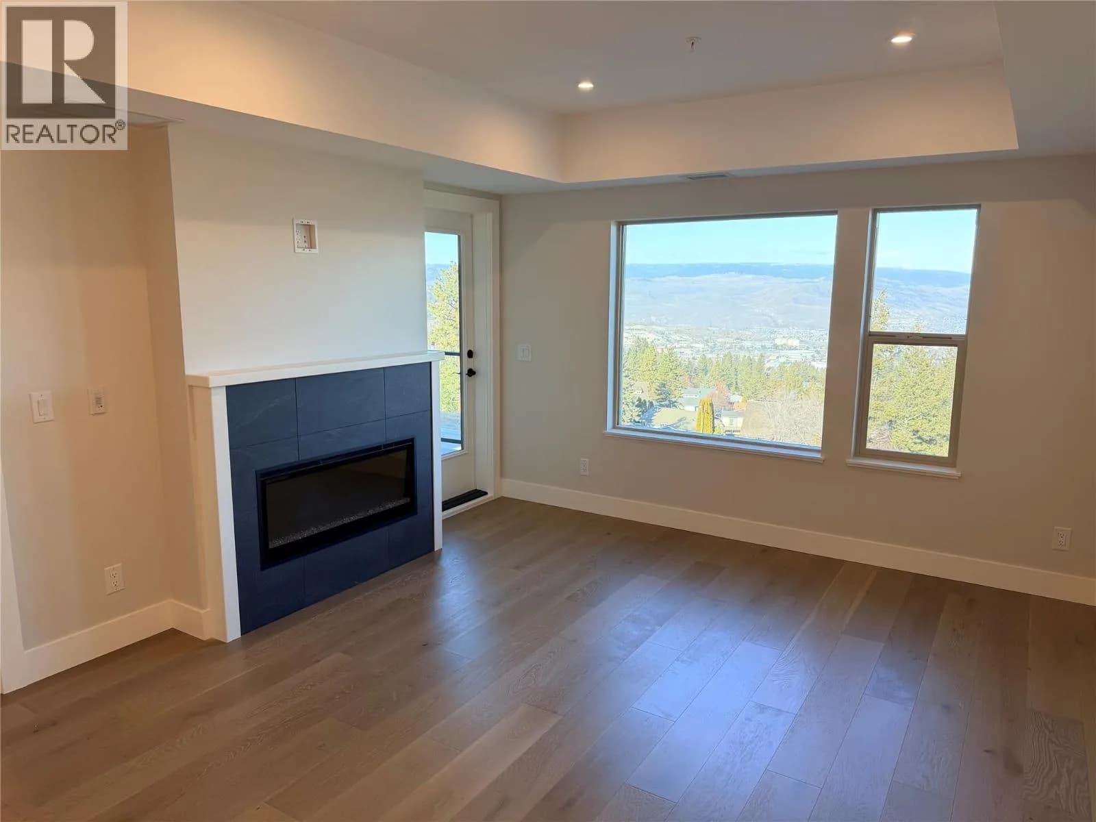 #101 2171 Van Horne Drive, Kamloops, BC photo 4