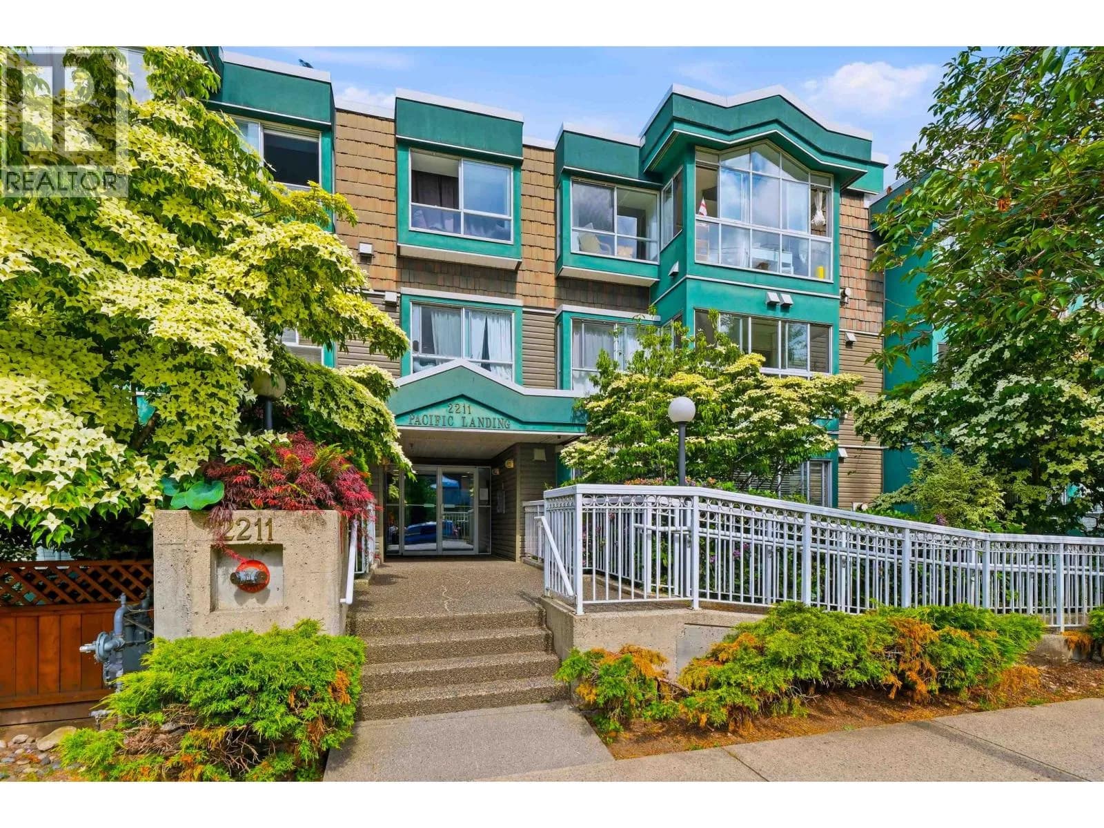 2211 WALL STREET, Vancouver