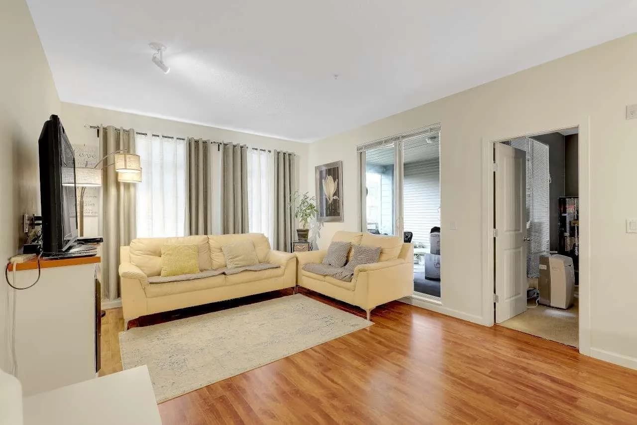 #229 15380 102A AVENUE, Surrey, BC photo 3