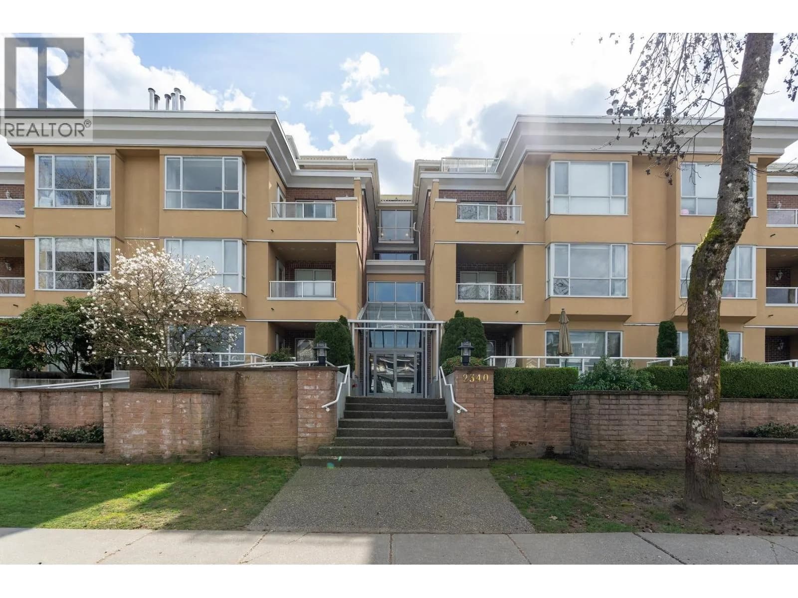 2340 HAWTHORNE AVENUE, Port Coquitlam