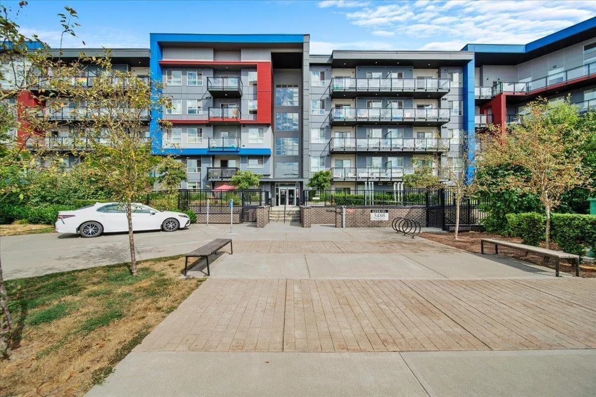 5486 199A STREET, Langley