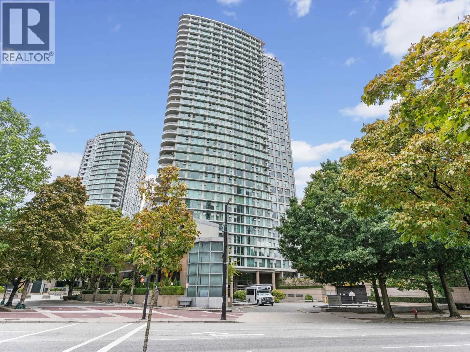1009 EXPO BOULEVARD, Vancouver