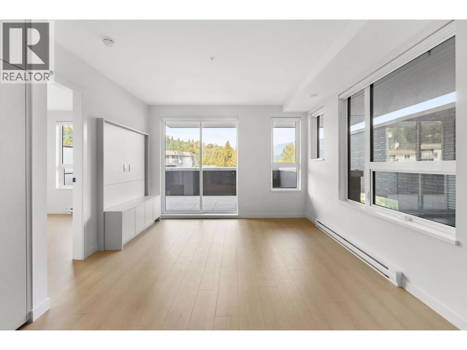 2015 ST. JOHNS STREET, Port Moody
