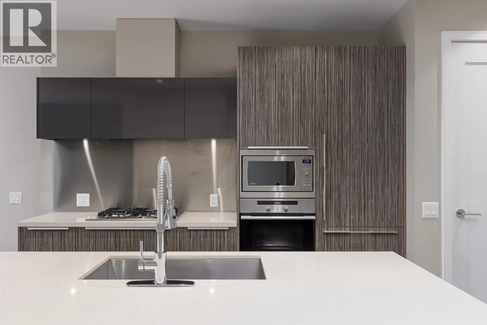 #209 1616 COLUMBIA STREET, Vancouver, BC photo 3