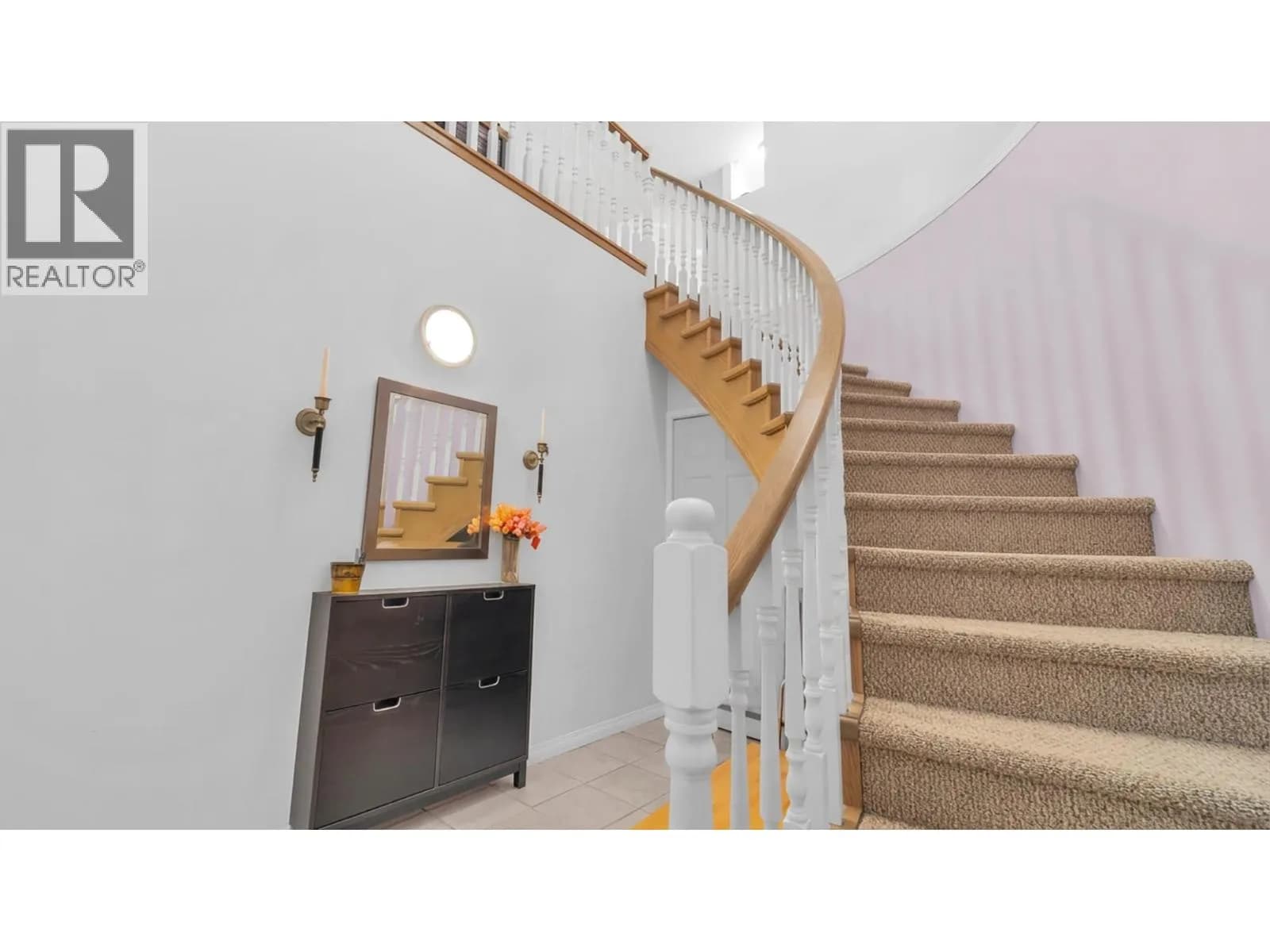 #210 3176 PLATEAU BOULEVARD, Coquitlam, BC photo 2
