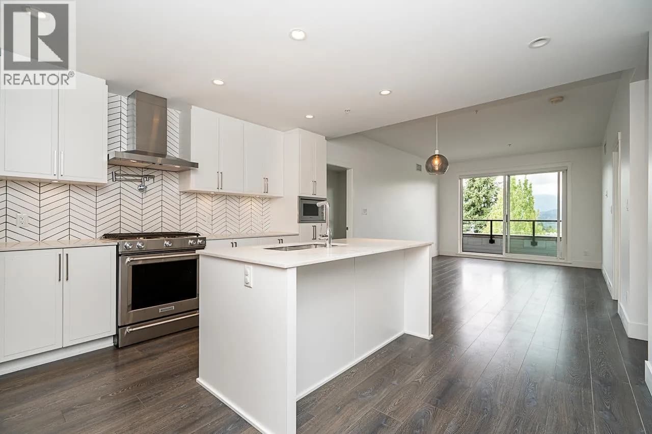 4477 HASTINGS STREET, Burnaby