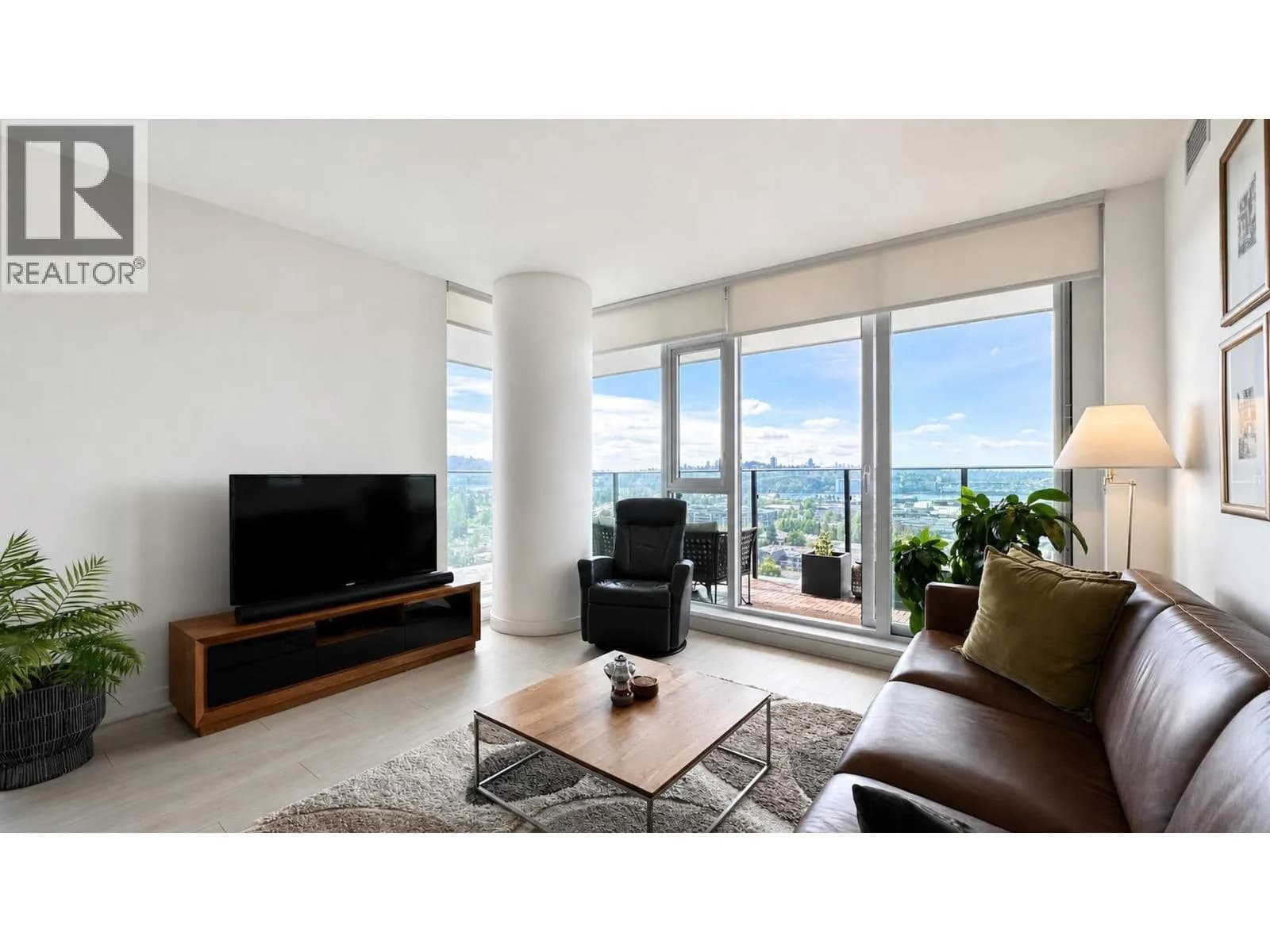 #1803 1401 HUNTER STREET, North Vancouver, BC photo 4