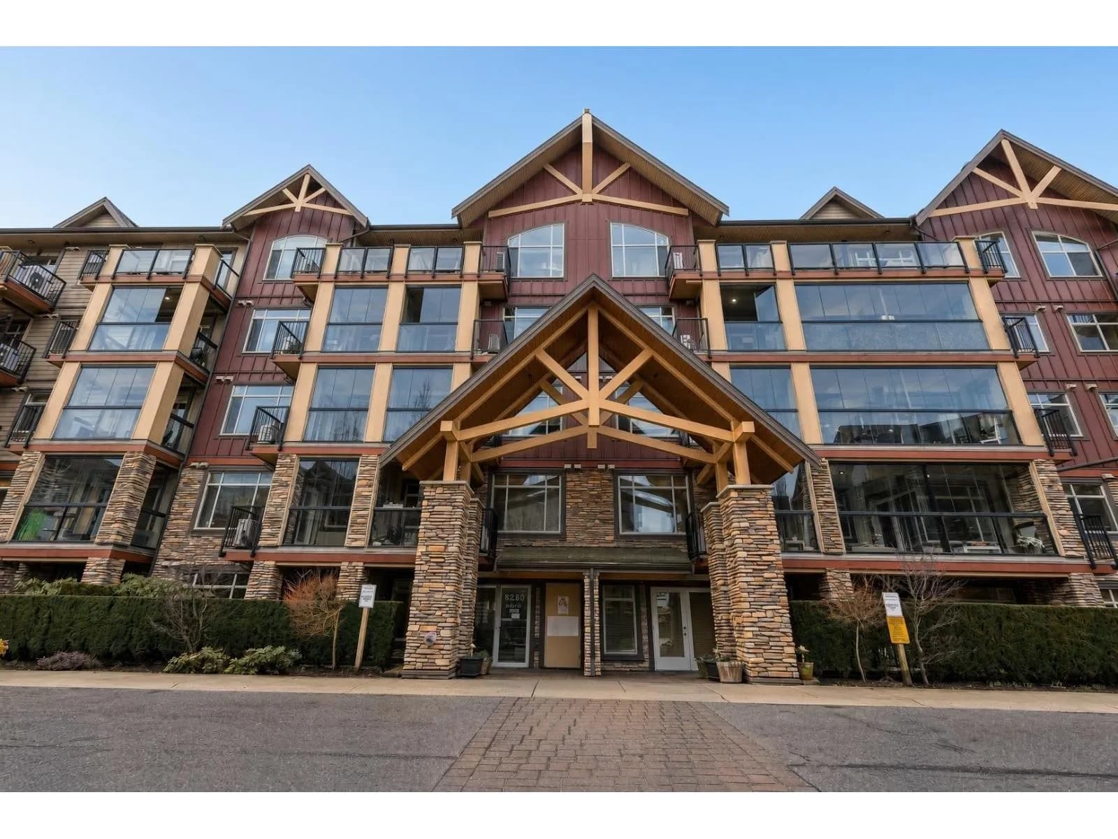 8288 207A STREET, Langley