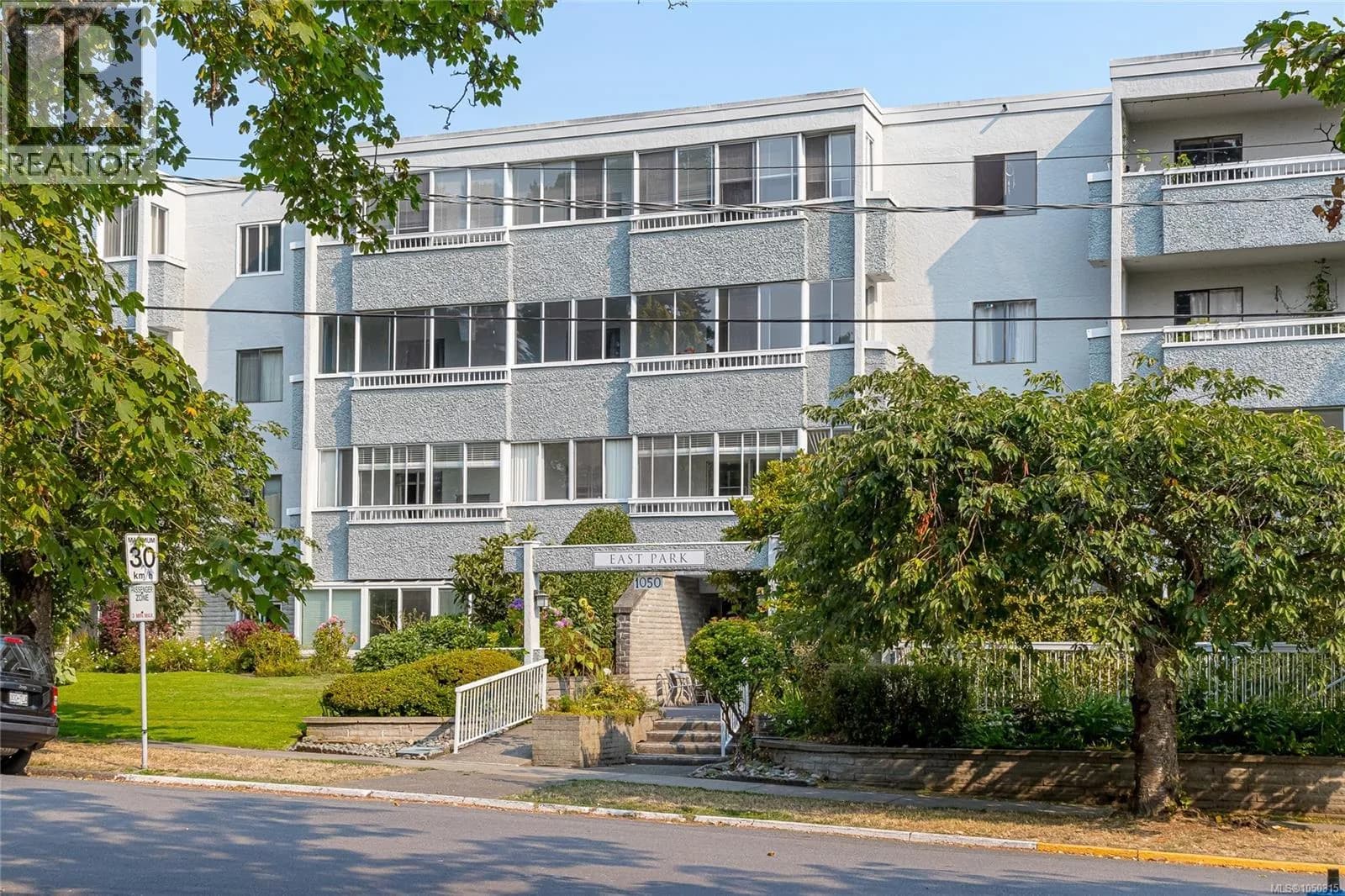 #101 1050 Park Blvd, Victoria, BC photo 2