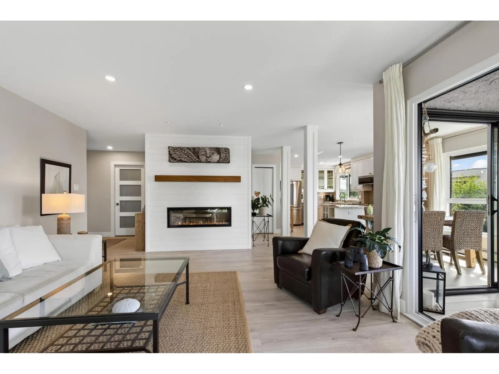 1290 MARTIN STREET, White Rock