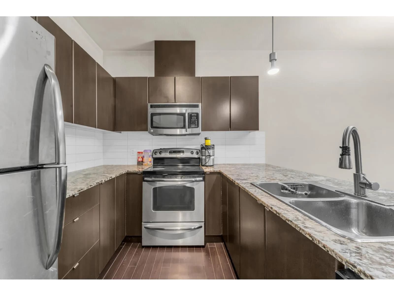 #409 9655 KING GEORGE BOULEVARD, Surrey, BC photo 4