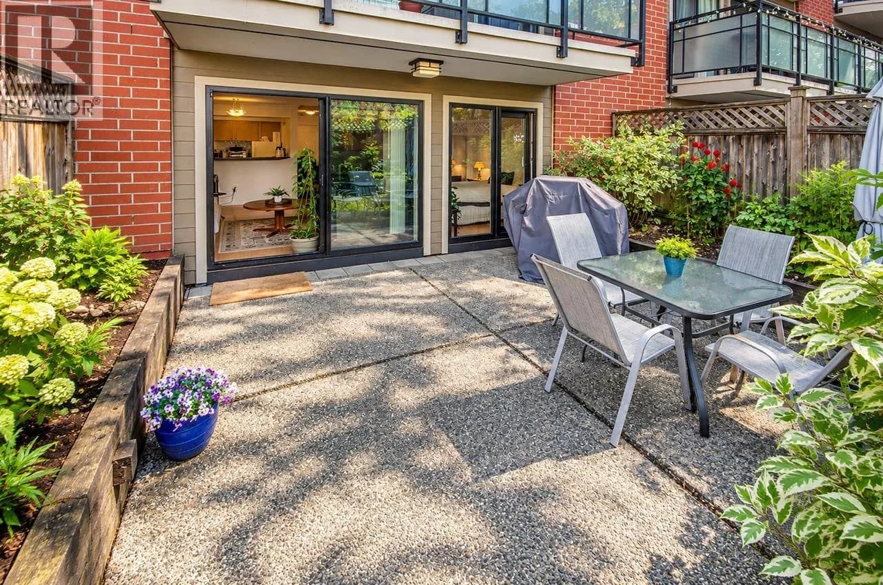 360 E 2ND STREET, North Vancouver