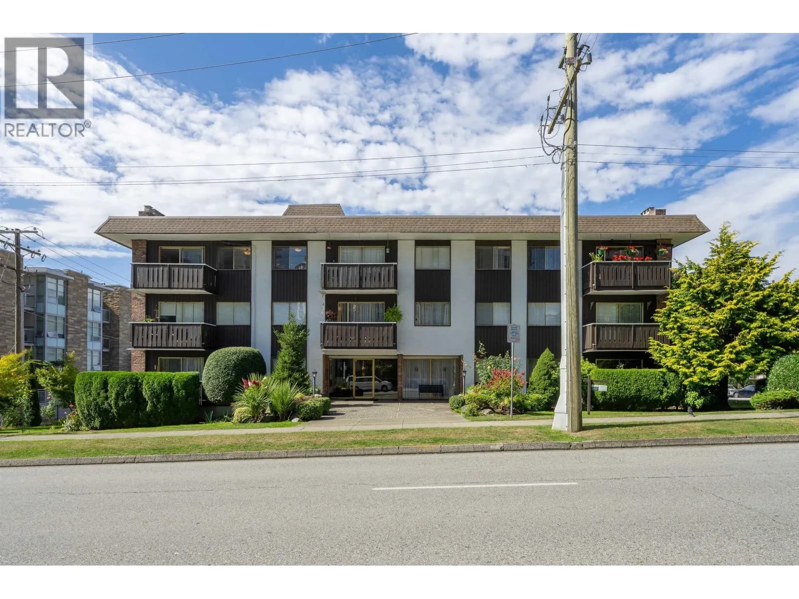 1345 CHESTERFIELD AVENUE, North Vancouver