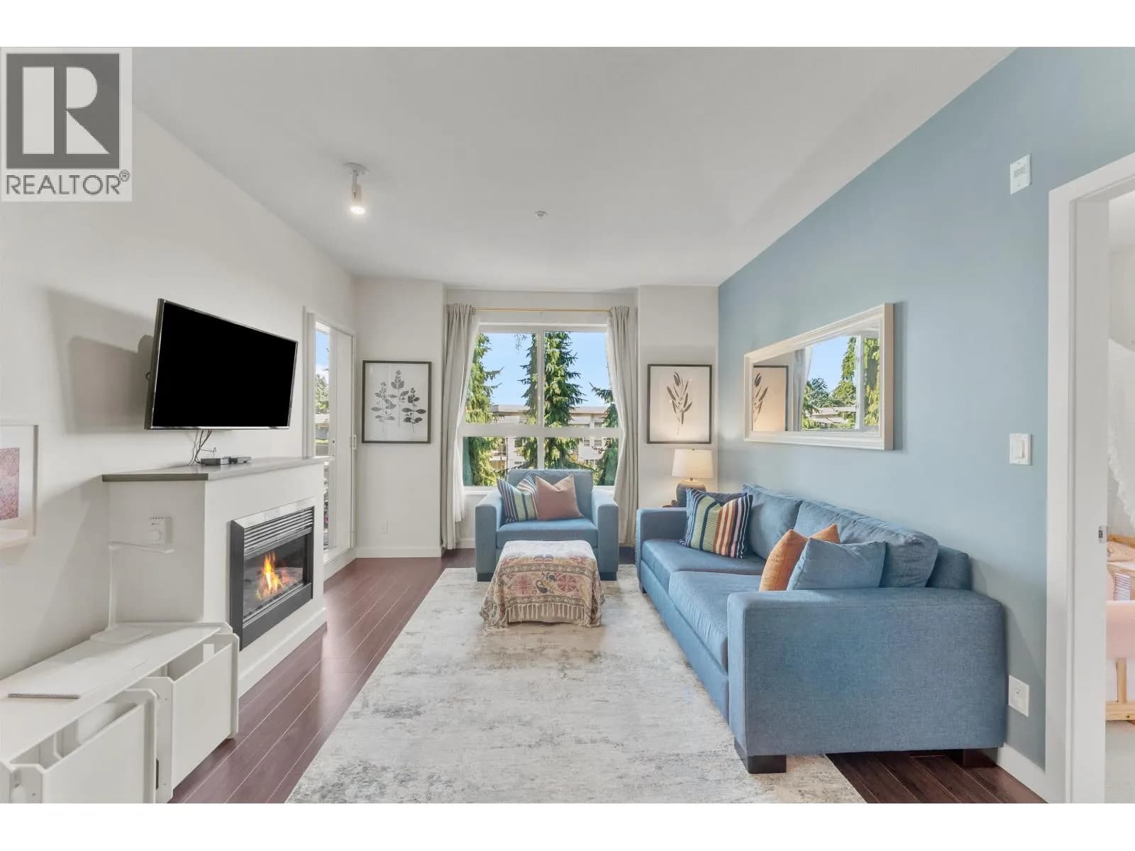 #203 255 ROSS DRIVE, New Westminster, BC photo 3