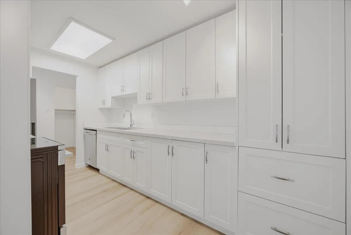 #107 15020 NORTH BLUFF ROAD, White Rock, BC photo 3