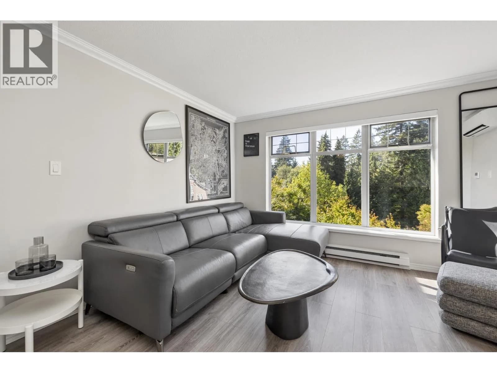 #201 1140 STRATHAVEN DRIVE, North Vancouver, BC photo 3