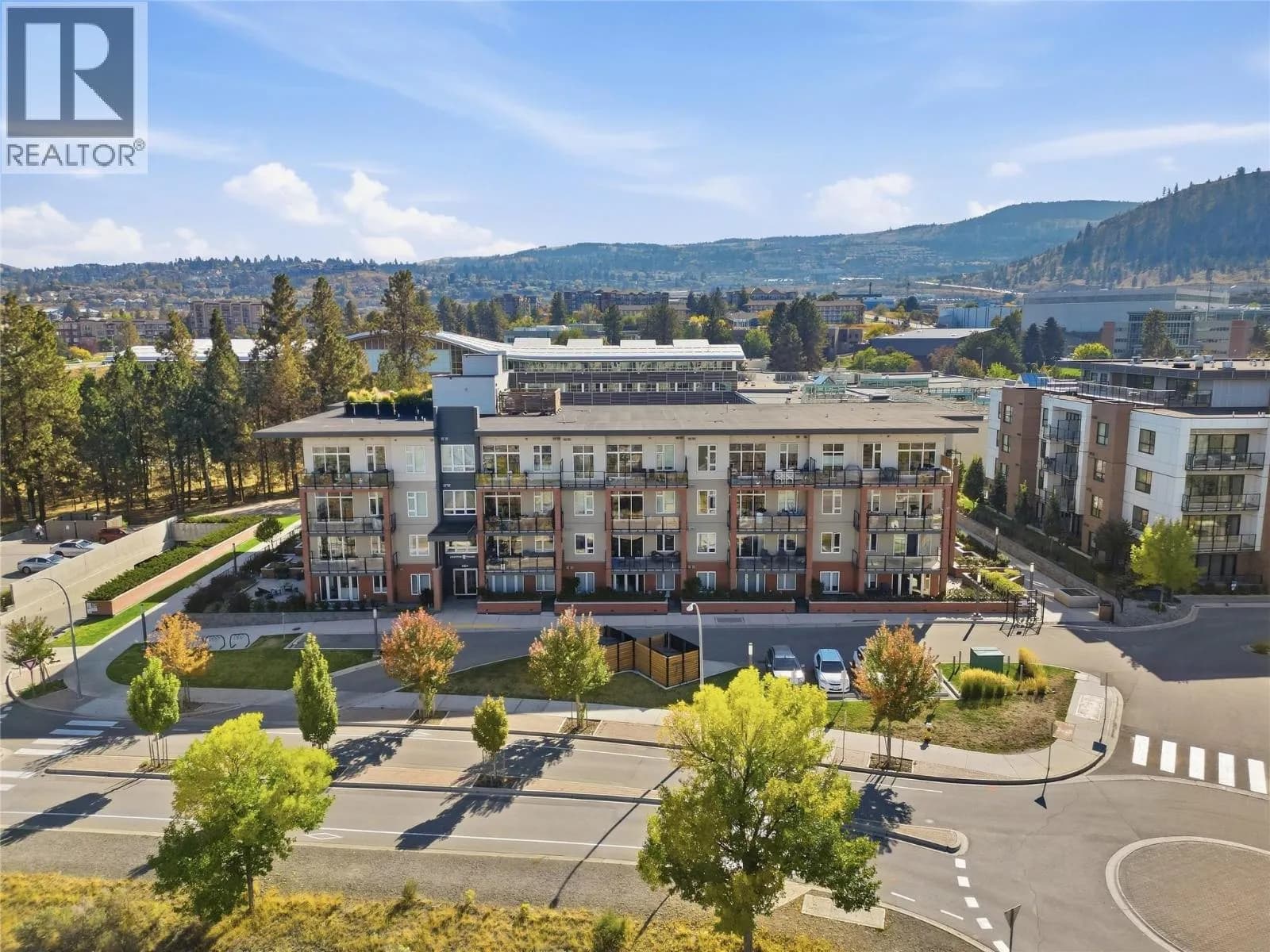 885 UNIVERSITY Drive, Kamloops