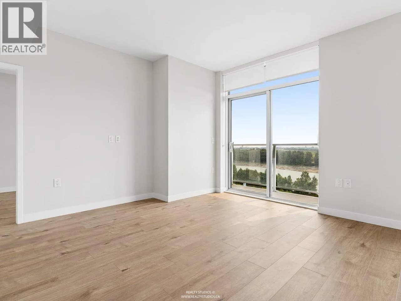 #1401 3430 E KENT AVENUE, Vancouver, BC photo 4