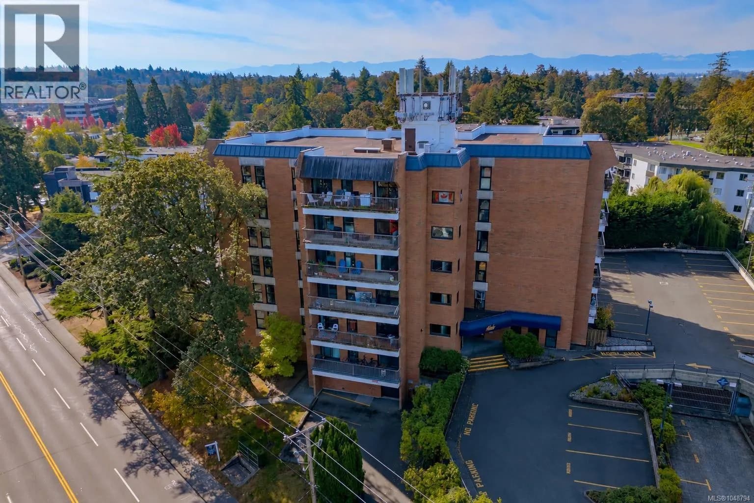 4030 Quadra St, Saanich