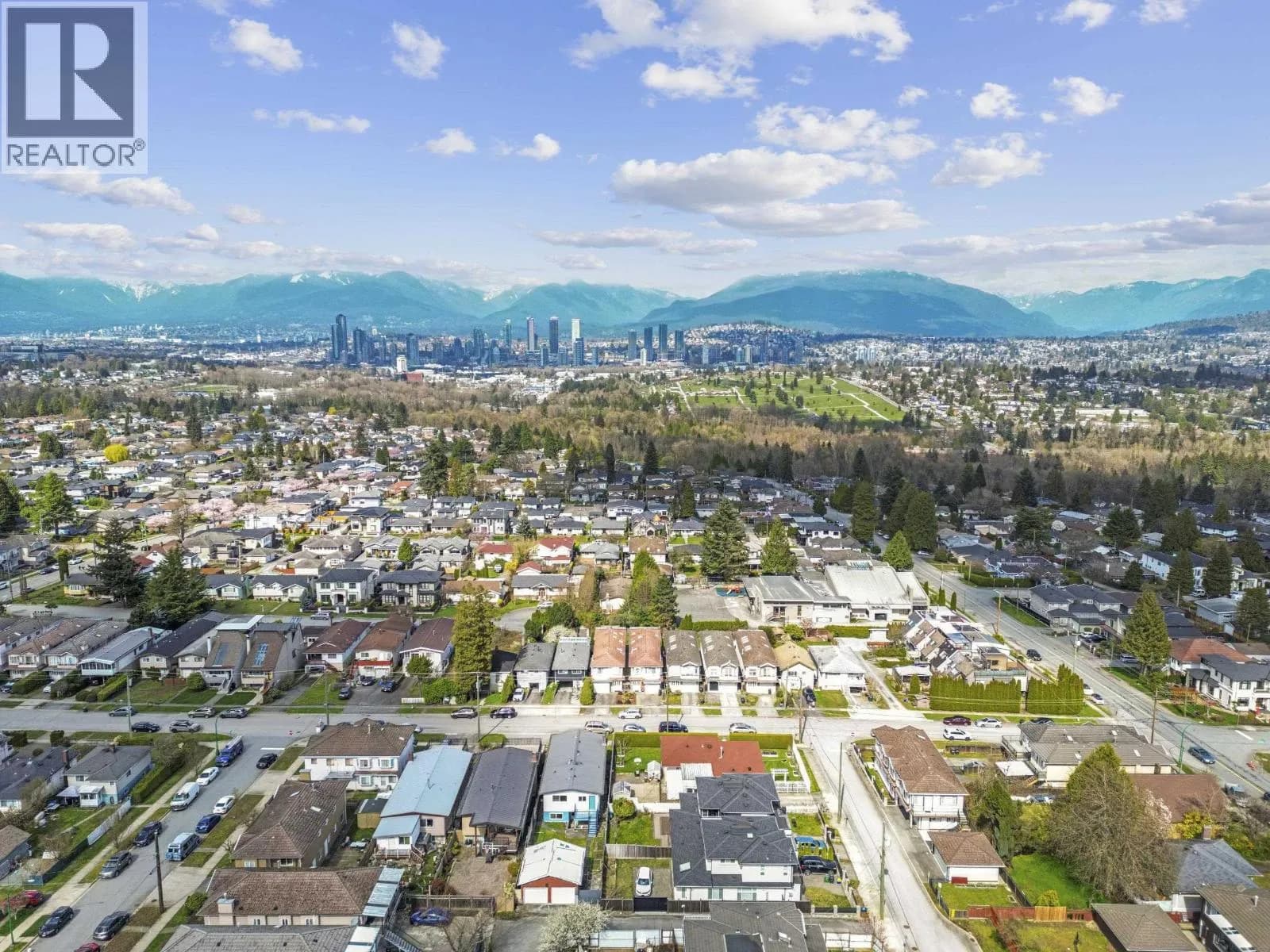 6070 MCMURRAY AVENUE, Burnaby