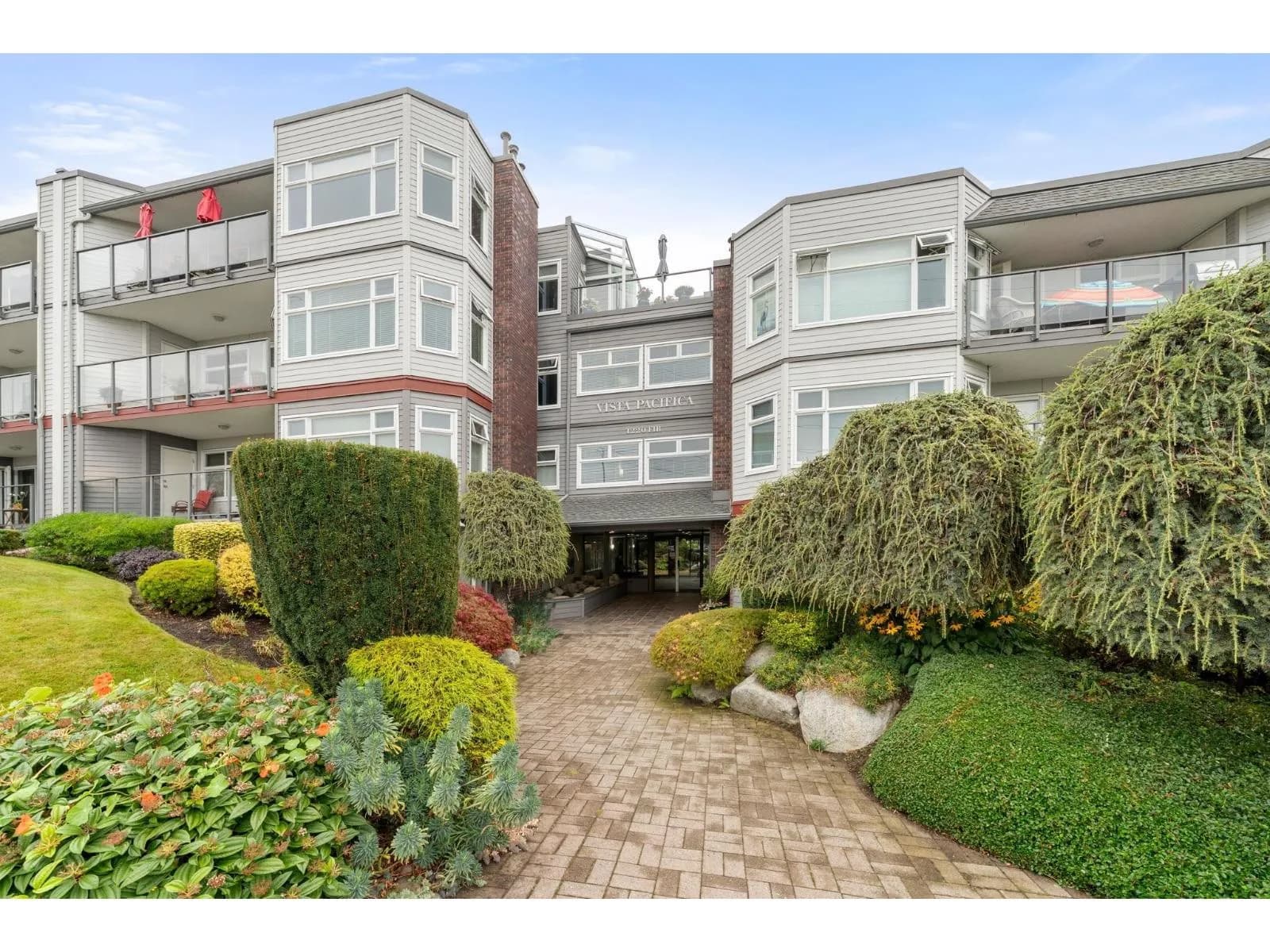 1220 FIR STREET, White Rock