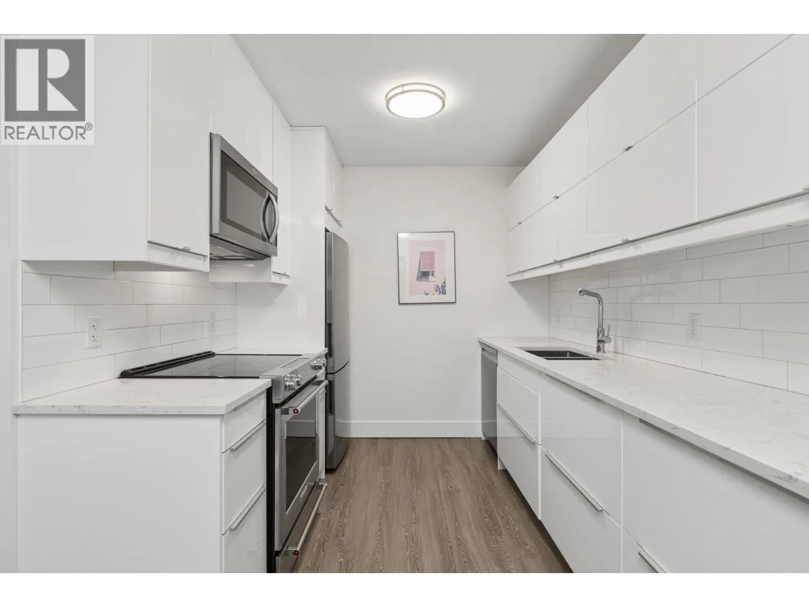 #303 236 W 2ND STREET, North Vancouver, BC photo 2