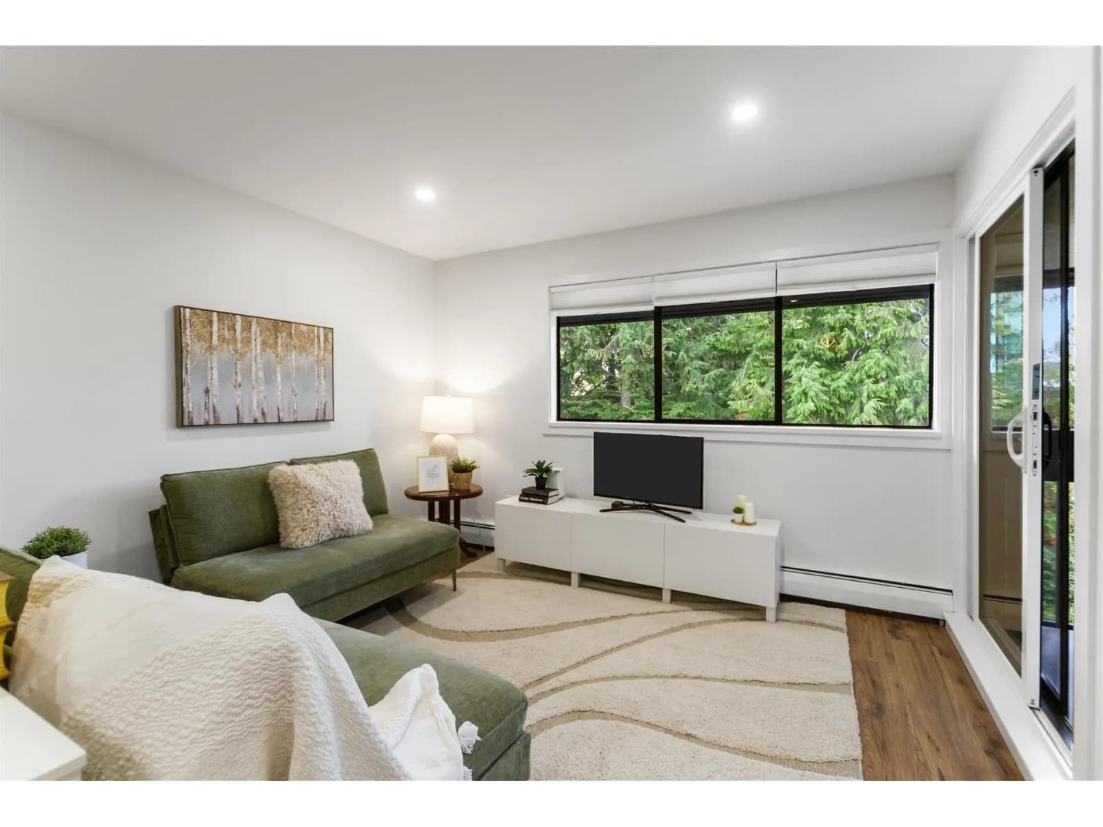 1561 VIDAL STREET, White Rock
