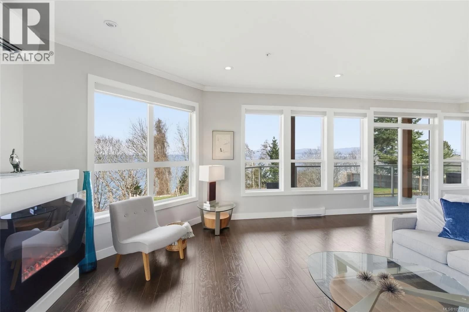 #204 439 College Rd, Qualicum Beach, BC photo 3