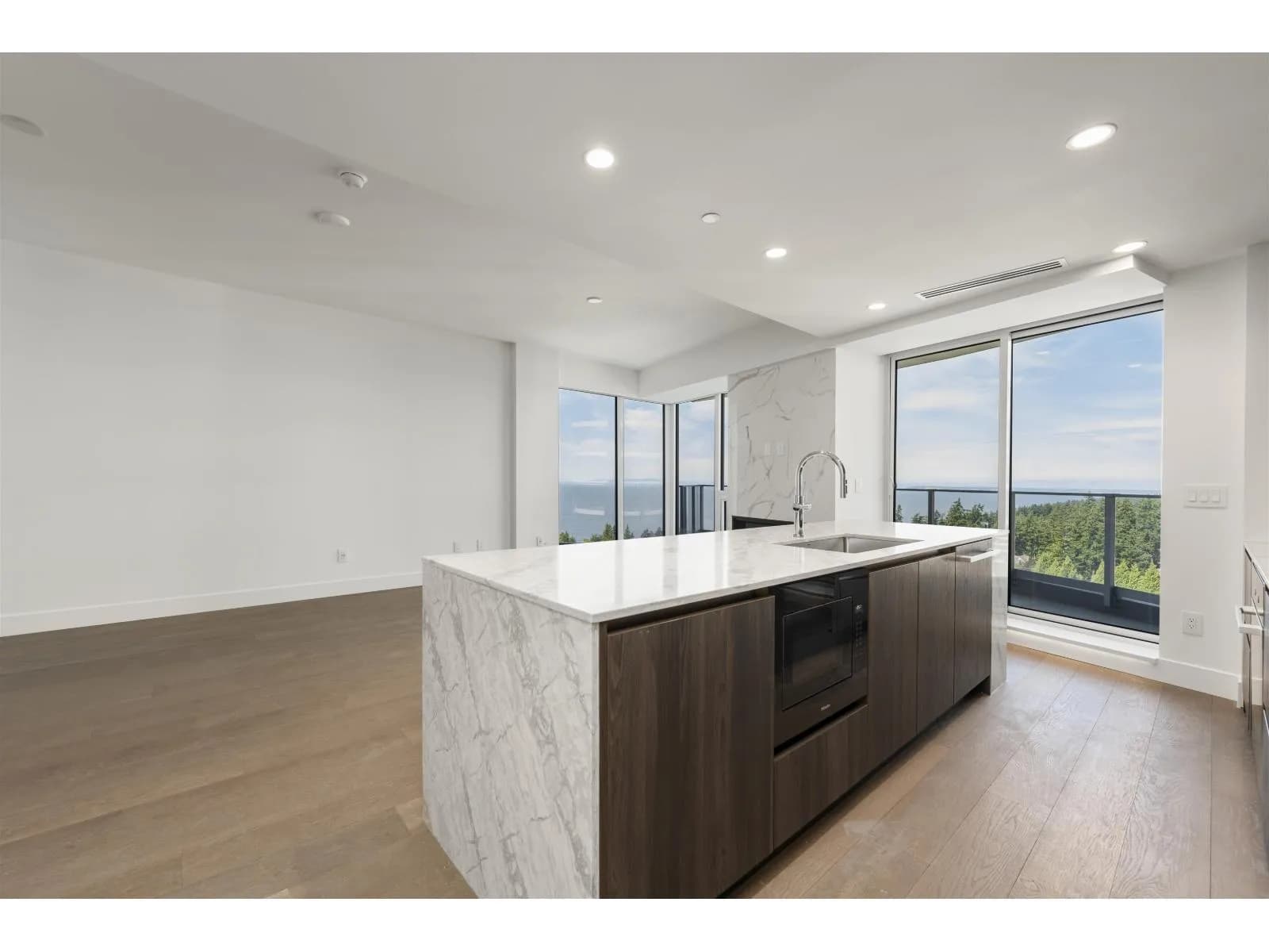 1475 FOSTER STREET, White Rock