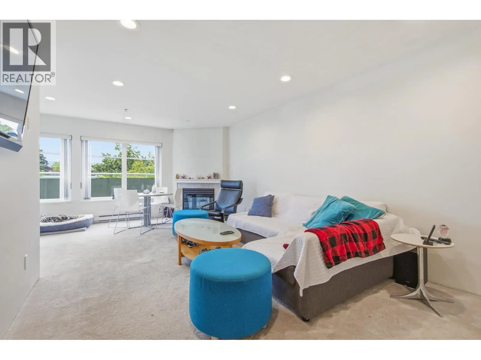 #107 3280 W BROADWAY, Vancouver, BC photo 4