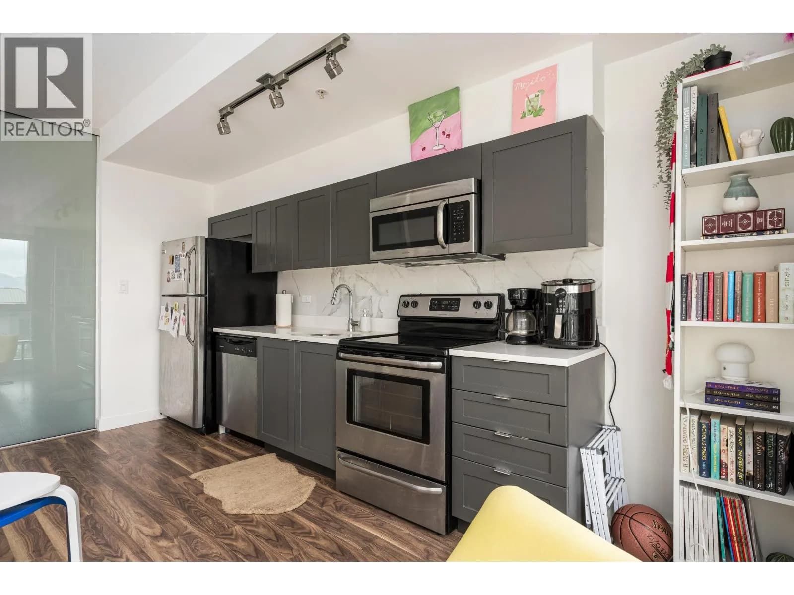 #208 2511 QUEBEC STREET, Vancouver, BC photo 4