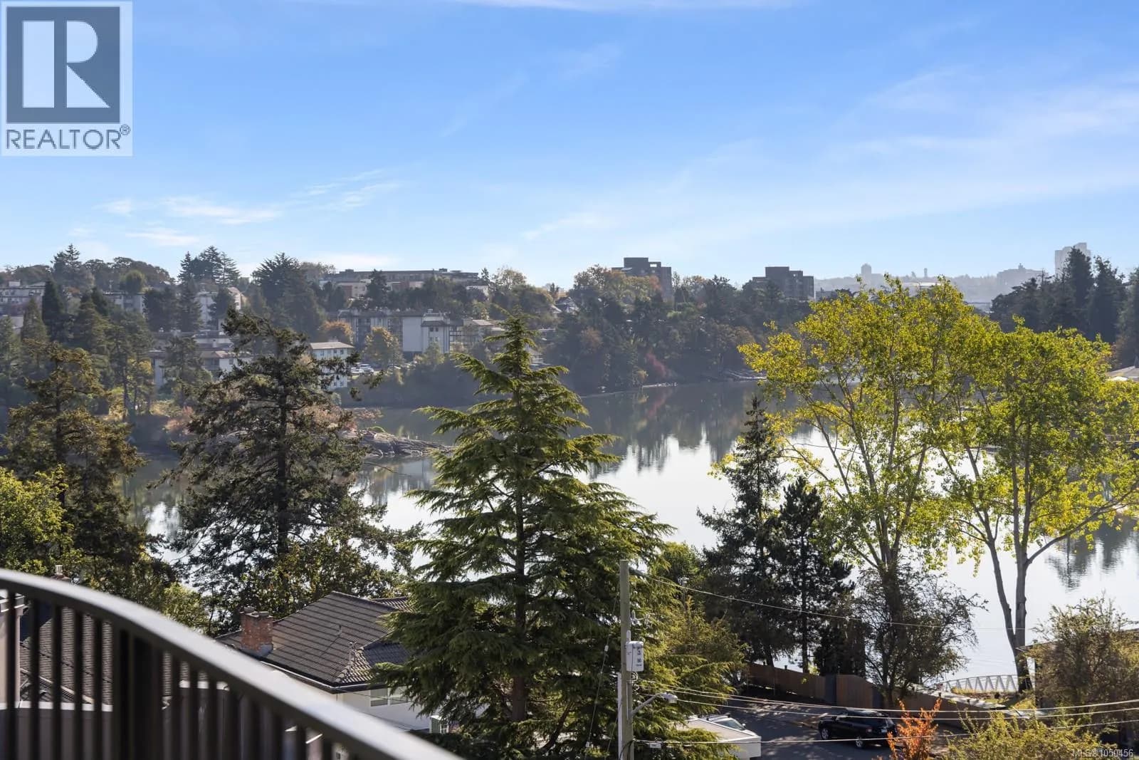 1075 Tillicum Rd, Esquimalt